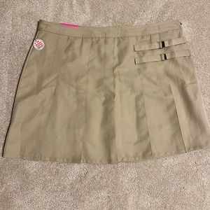 NWT Tan skort juniors 20